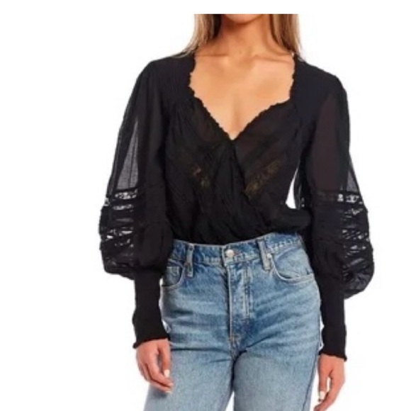 🆕Free People The Eloise Smocked
Bodysuit - Picture 2 of 7